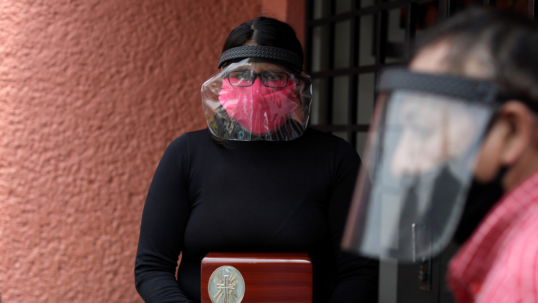 México alcanza el máximo de muertes diarias por coronavirus con 353 decesos
