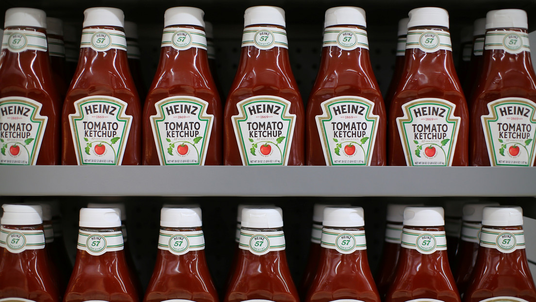 Heinz crea "el puzzle probablemente más lento del mundo" con 570 piezas pintadas de rojo