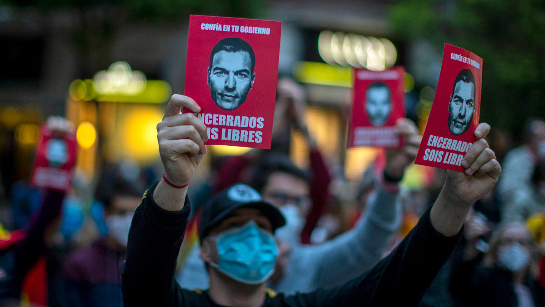 El Gobierno de España afronta críticas por la gestión de la crisis del coronavirus en medio de la desescalada