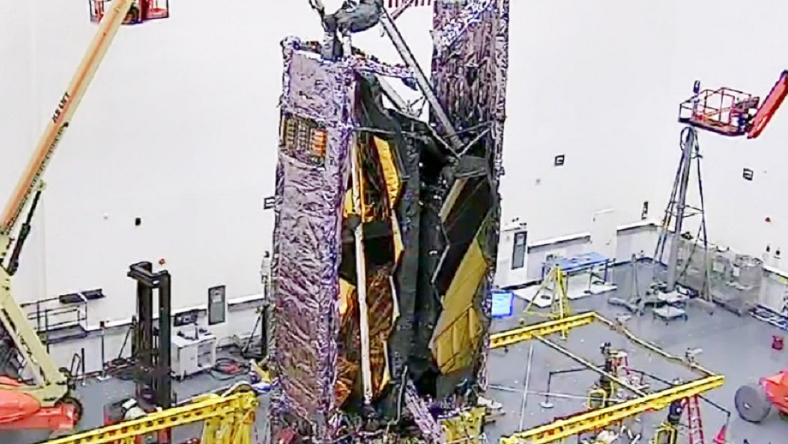 VIDEO: La NASA pliega el telescopio espacial más potente del mundo y revela cómo será lanzado al espacio