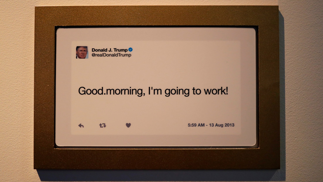 Trump: "Por la noche o la mañana escribo los tuits yo y durante el día lo hace mi excelente ayudante"