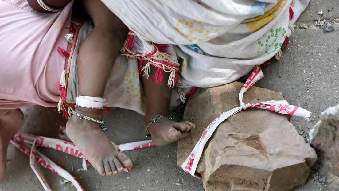 Entierran viva por error a una bebé recién nacida en la India