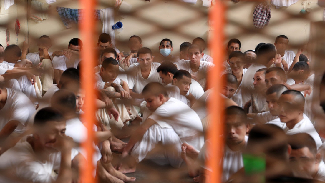 El coronavirus ya se coló en dos cárceles de El Salvador, uno de los sistemas penitenciarios más hacinados del mundo
