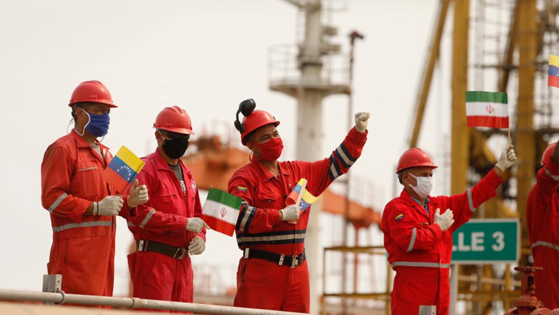 El buque Petunia llega a las aguas territoriales de Venezuela, el tercero de los cinco petroleros enviados por Irán