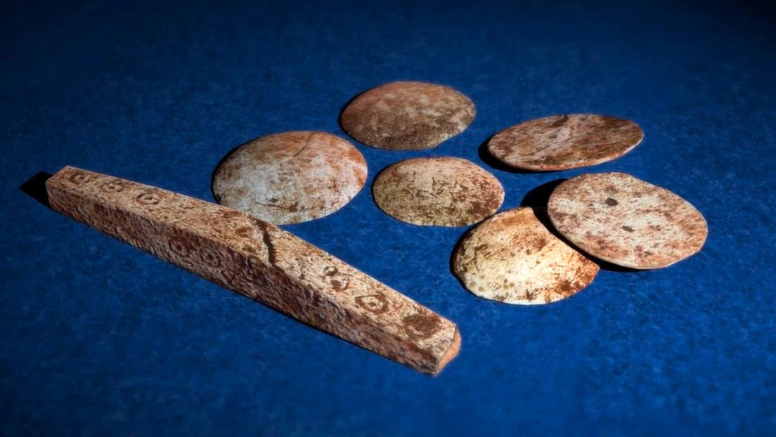 Hallan en Noruega los restos de un juego de mesa de hace 1.700 años