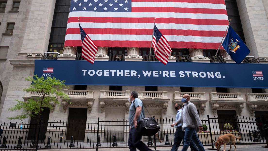 La economía de EE.UU. cae un 5 % anual en el primer trimestre de 2020