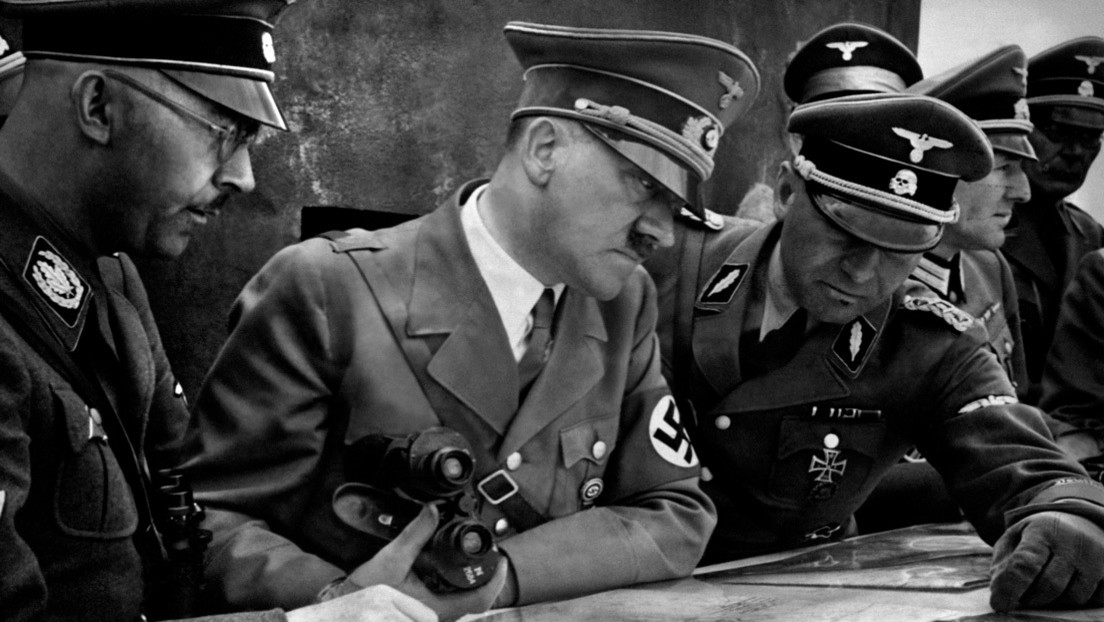 Calendario nazi para el 2021 provoca un escándalo internacional