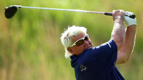 El golfista John Daly se disculpa tras sugerir que se bebe una botella de vodka al día para combatir el covid-19