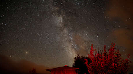 La lluvia de meteoros Eta Acuáridas ilumina el cielo