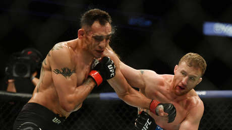 Hospitalizan al luchador de la UFC Tony Ferguson tras su derrota contra Justin Gaethje, la primera en ocho años