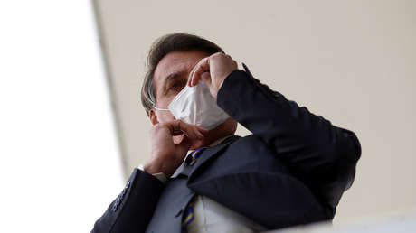 Bolsonaro libera a los agentes públicos de responsabilidad penal durante sus acciones para combatir al coronavirus