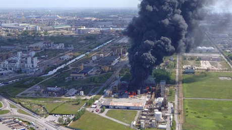 VIDEOS: Una explosión en una planta química cerca de Venecia obliga a la población a refugiarse