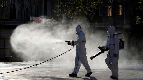 La OMS advierte que rociar calles con desinfectante es ineficaz frente al covid-19 y "dañino" para la salud