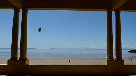 Una mujer asegura que los galeses son "una pandilla de bastardos" porque la expulsan de una playa
