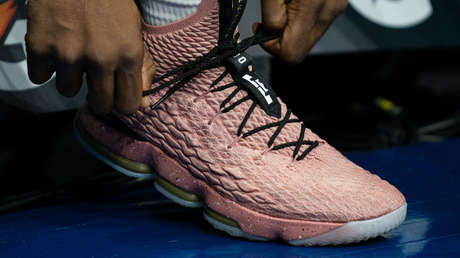 Una australiana corre medio maratón en su habitación en plena cuarentena