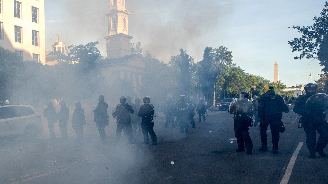 Un congresista de EE.UU. demanda explicaciones al Servicio Secreto por el uso de gases lacrimógenos contra manifestantes frente a la Casa Blanca
