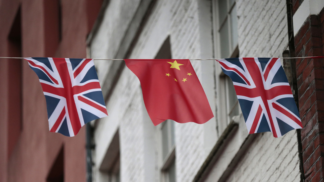 China insta al Reino Unido a dejar de "interferir" en los asuntos de Hong Kong y a "retirarse antes de que sea demasiado tarde"