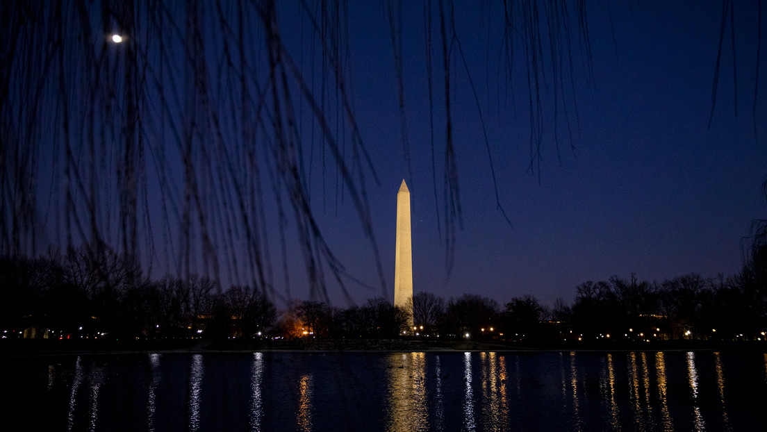 VIDEO: Un rayo cae sobre el monumento a Washington durante una fuerte tormenta eléctrica