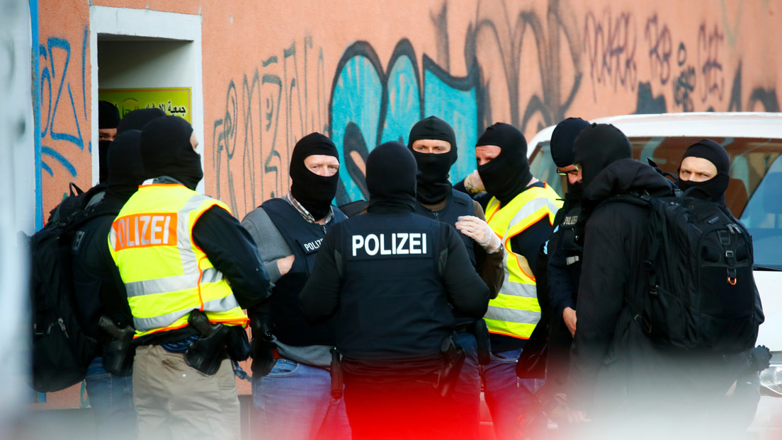 Detienen en Alemania a 11 supuestos miembros una red de abuso infantil, autores de imágenes que llevaron a policías a "los límites de lo tolerable"