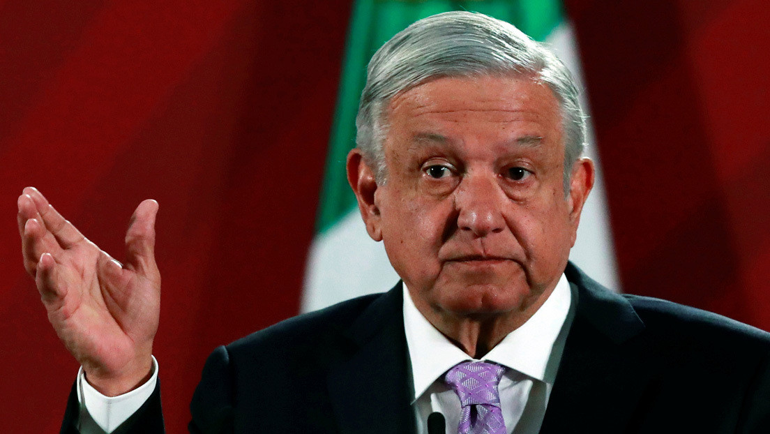López Obrador asegura que una conspiración de la derecha busca quitarlo de la Presidencia (y muestra un documento)