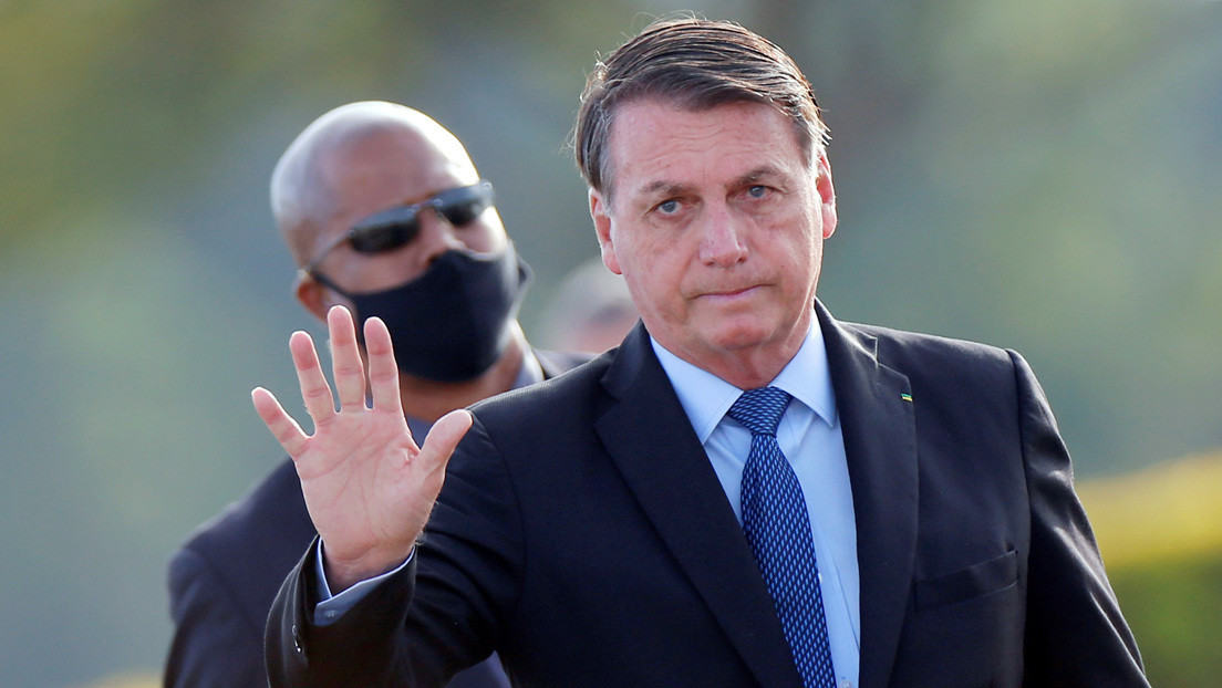 Bolsonaro considera la opción de abandonar la OMS una vez que pase la epidemia