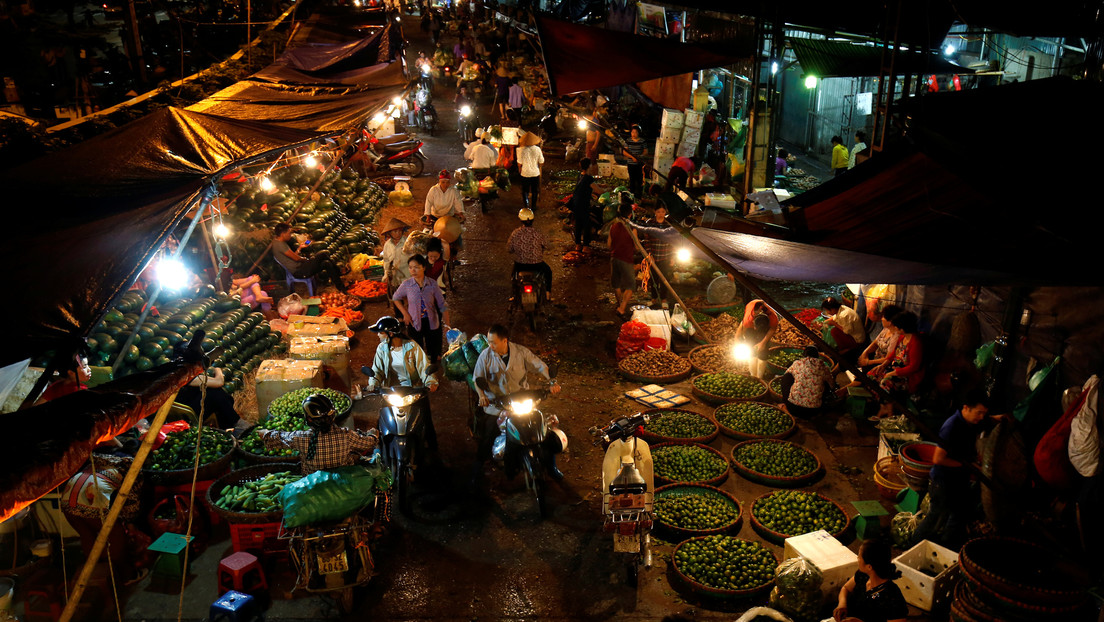 Científicos afirman que los mercados y granjas de Vietnam son una 'bomba de tiempo' de coronavirus