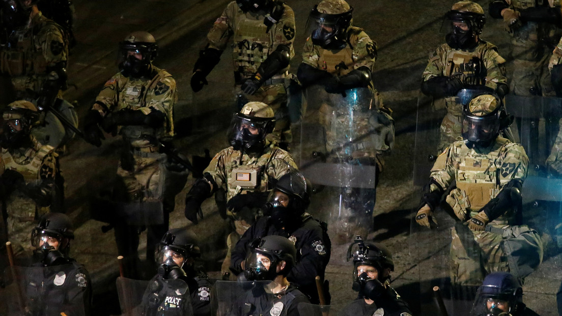 El jefe del Pentágono ordena la revisión del despliegue de la Guardia Nacional durante las protestas