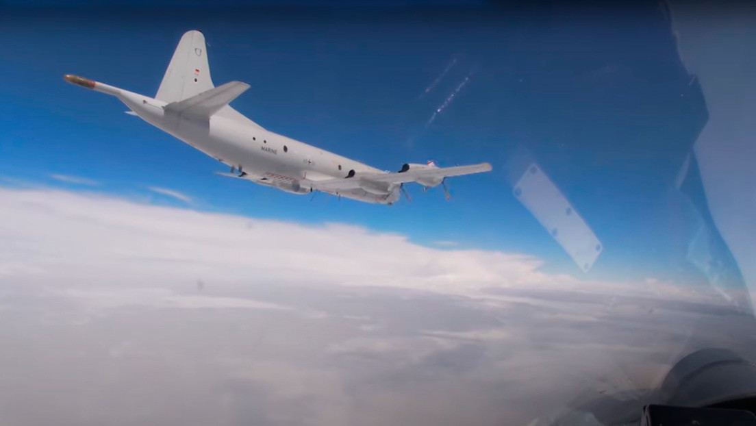 VIDEO: Cazas Su-27 rusos interceptan y escoltan a bombarderos estratégicos de EE.UU. y aviones de vigilancia de la OTAN sobre el Báltico