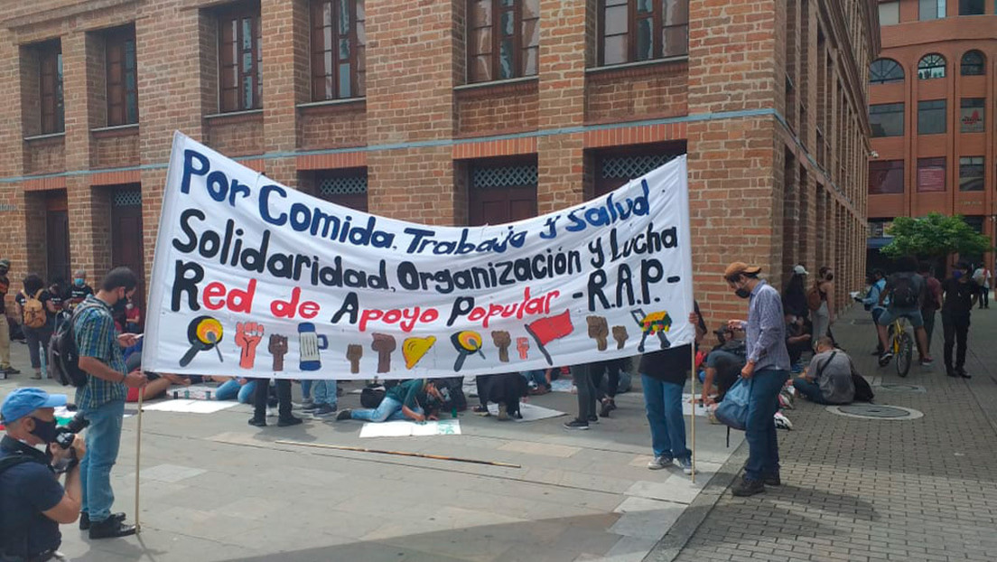 Protestas contra las medidas del gobierno colombiano durante la pandemia terminan con detenciones y represión en Medellín