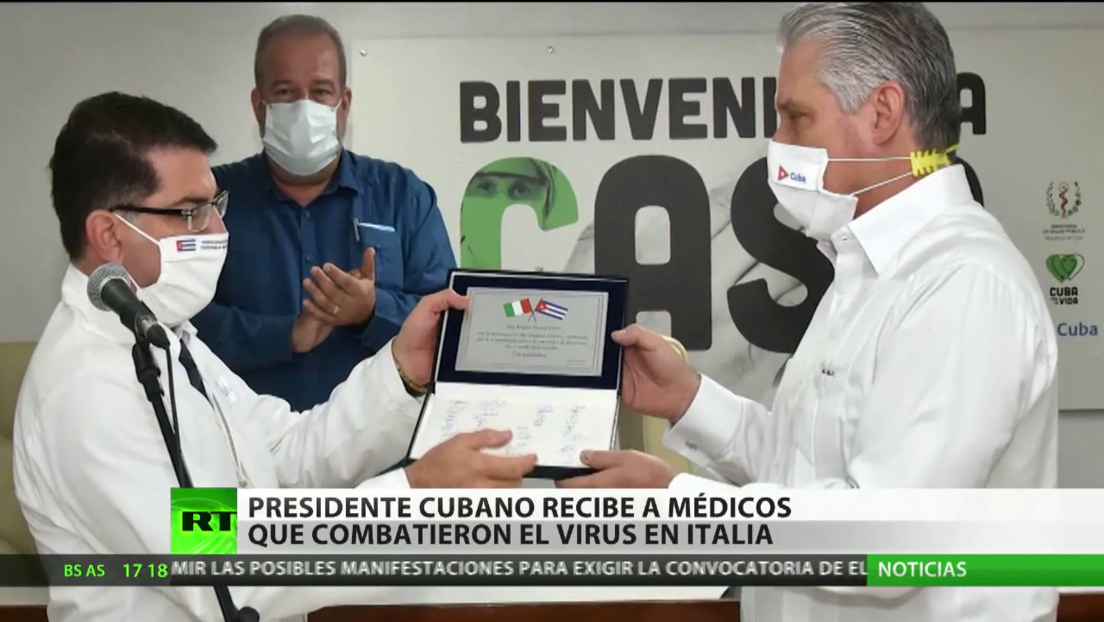 El presidente cubano recibe a los médicos que combatieron el coronavirus en Italia