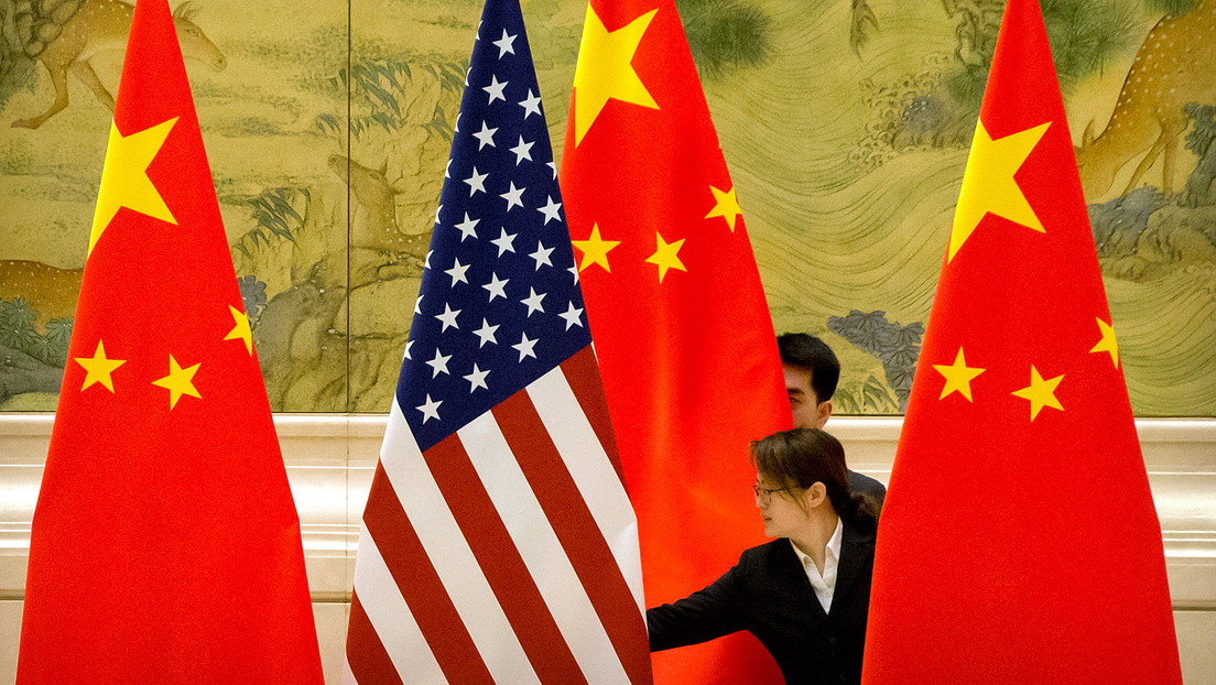China amenaza a EE.UU. con una "respuesta apropiada" por las restricciones contra sus medios de comunicación