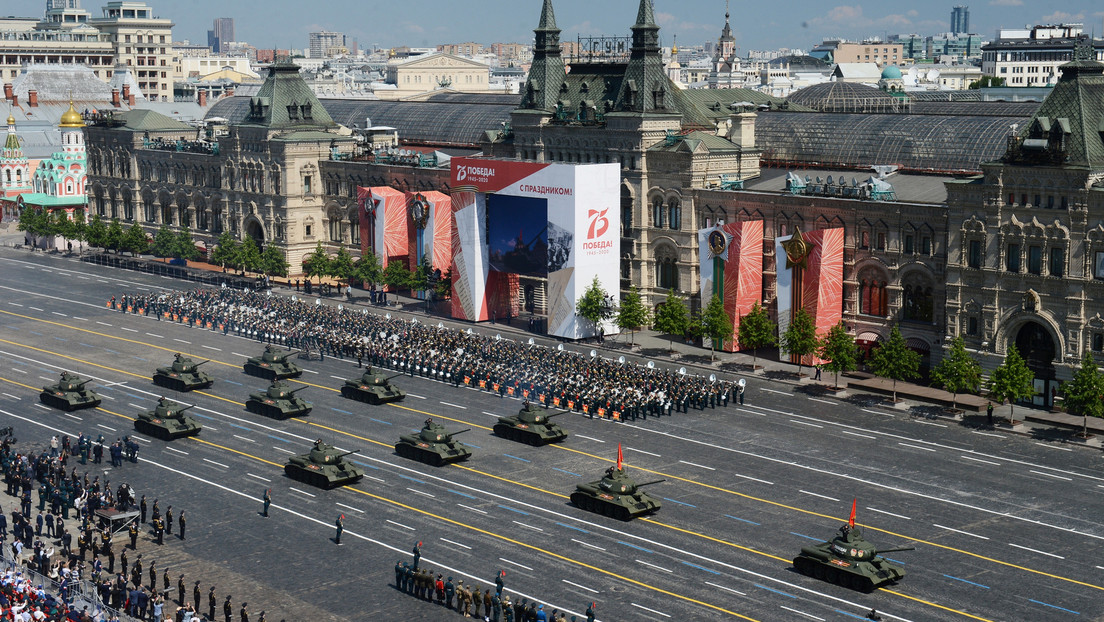 VIDEO: Vehículos militares ingresan a Moscú para el desfile de la victoria sobre la Alemania nazi