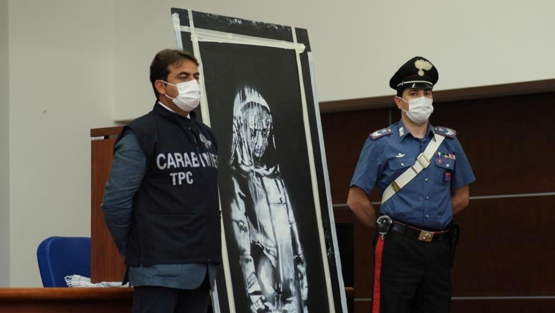 Detienen en Francia a seis personas vinculadas al robo de una obra de Banksy que rinde homenaje a las víctimas del teatro Bataclan