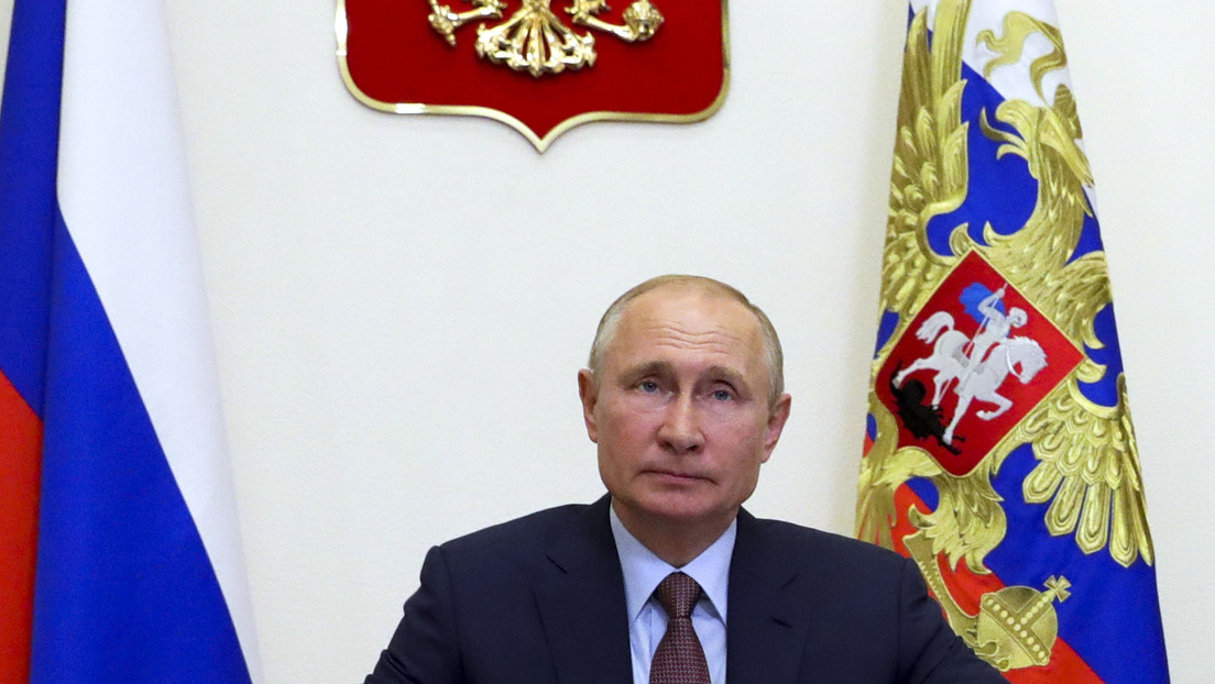 Putin: "No hay ninguna razón para decir que alguien liberó el virus a propósito"