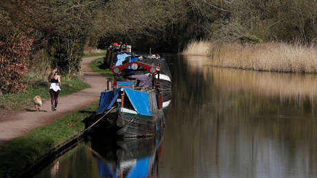 Una mujer encuentra un bote perdido valuado en 60.000 dólares y tiene derecho a quedárselo