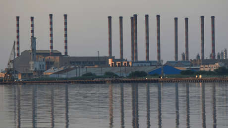 Teherán está listo para continuar sus envíos de petróleo a Venezuela si Caracas exige más suministros