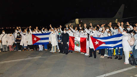 Llega a Perú un contingente de médicos cubanos para luchar contra la epidemia de coronavirus