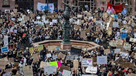 Miles de manifestantes salen a las calles en Alemania para protestar contra el racismo