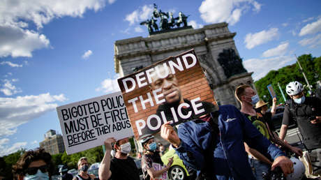 La mayoría del Consejo de Mineápolis anuncia que buscará desmantelar la Policía de la ciudad tras la muerte de George Floyd