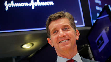 Johnson & Johnson adelanta para julio las pruebas en humanos de una vacuna contra el coronavirus