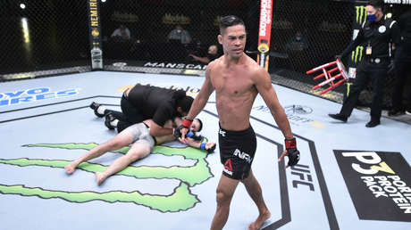 VIDEOS: Por primera vez en la historia de la UFC las tres primeras peleas de un evento terminan con severos nocauts en menos de un minuto