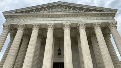 La Corte Suprema de EE.UU. rechaza reconsiderar la inmunidad de los policías en varios casos de uso excesivo de fuerza