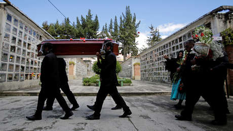 Ministro boliviano culpa a los enfermos por fallecer en la vía pública