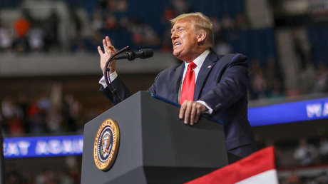 Trump llama 'kung flu' al coronavirus y dice que disminuyó el número de pruebas para no "encontrar más casos"