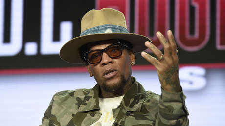 VIDEO: El actor y comediante DL Hughley se desmaya en plena actuación y revela que da positivo por coronavirus