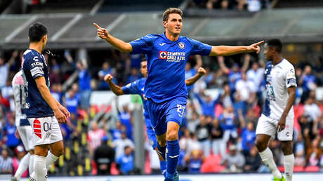 Los torneos de fútbol mexicano siguen adelante pese a detectar casos de coronavirus entre los jugadores