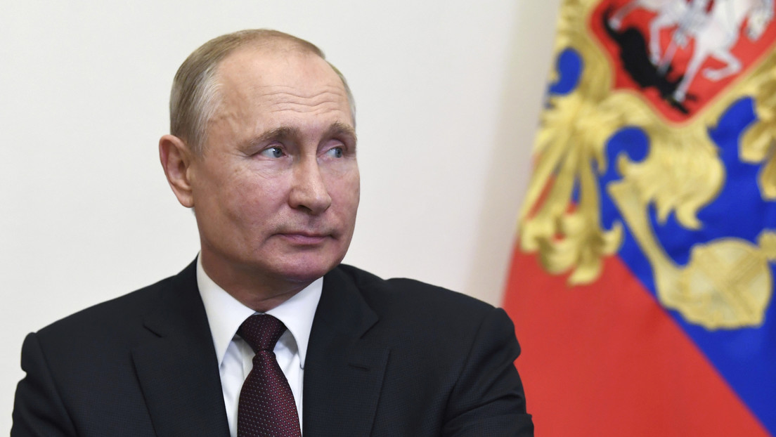 Putin firma un decreto sobre las enmiendas a la Constitución tras la votación ciudadana, que entrarán en vigor el 4 de julio