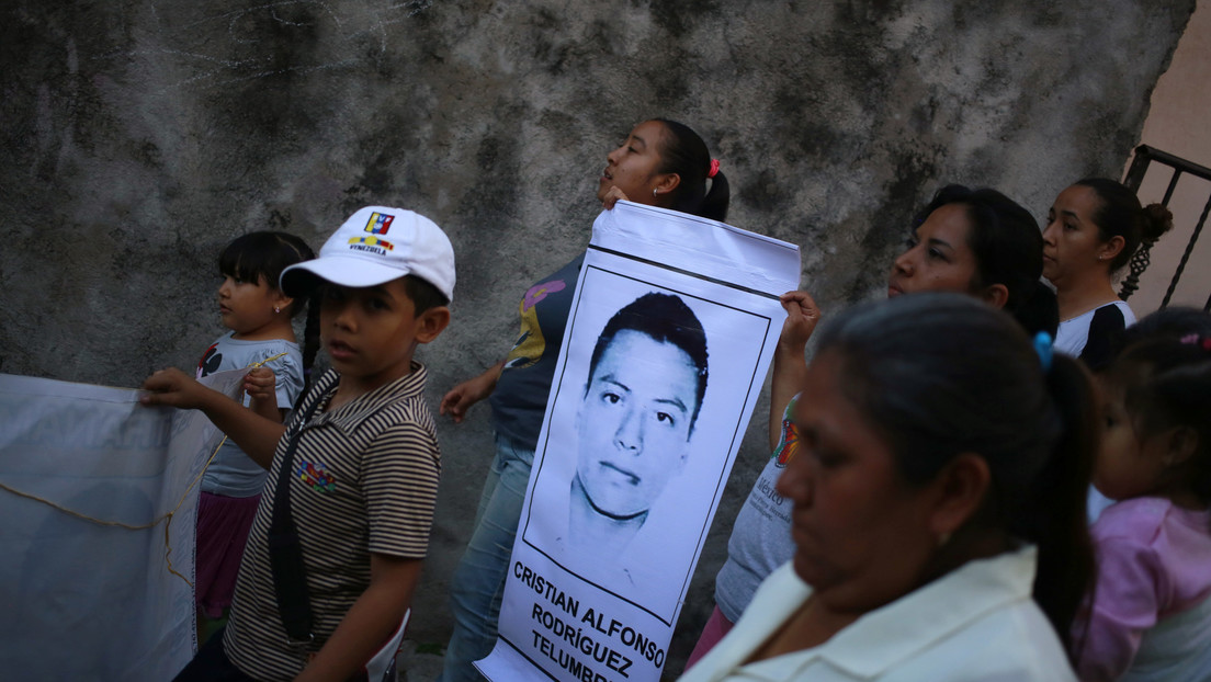 El derrumbe de "la verdad histórica": Identifican restos de uno de los 43 estudiantes desaparecidos de Ayotzinapa