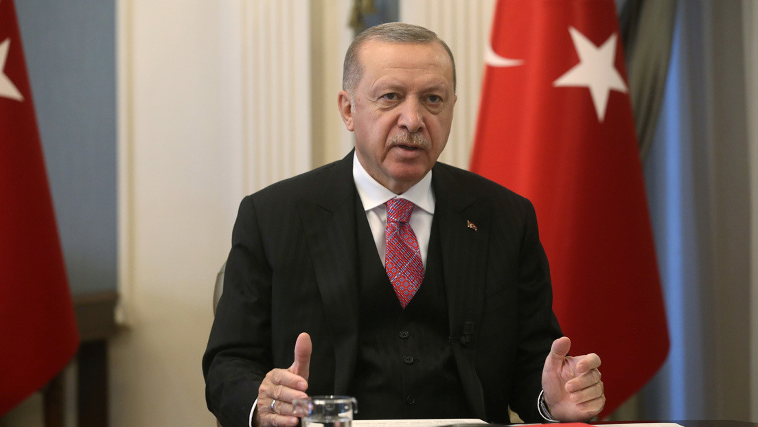 Turquía: Erdogan firma un decreto para convertir el popular templo Santa Sofía en una mezquita