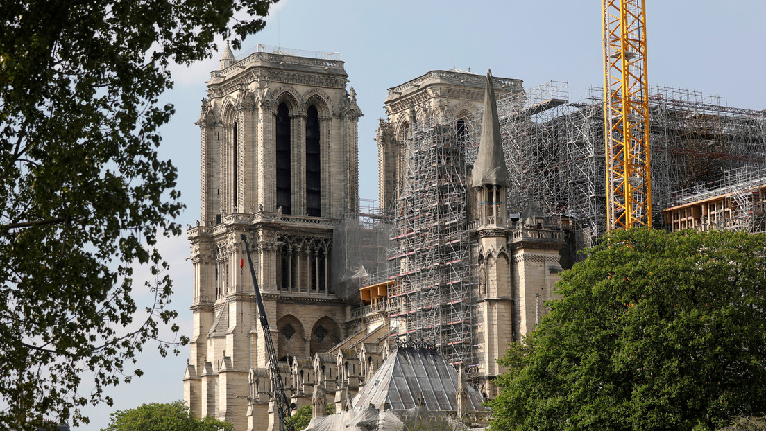 Notre Dame de París será reconstruida de manera idéntica a su estado previo al incendio